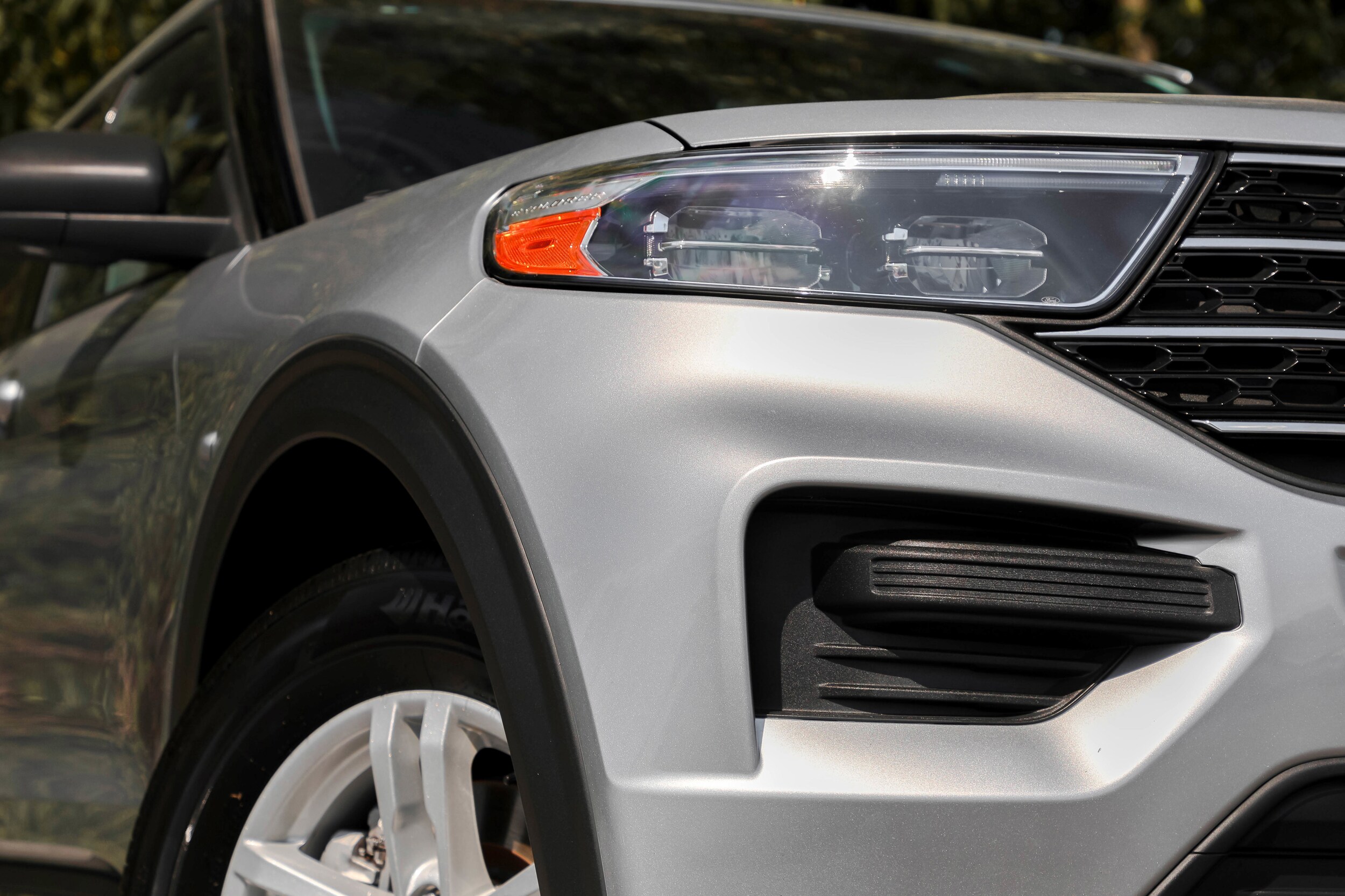 2023 Ford Explorer XLT photo 2