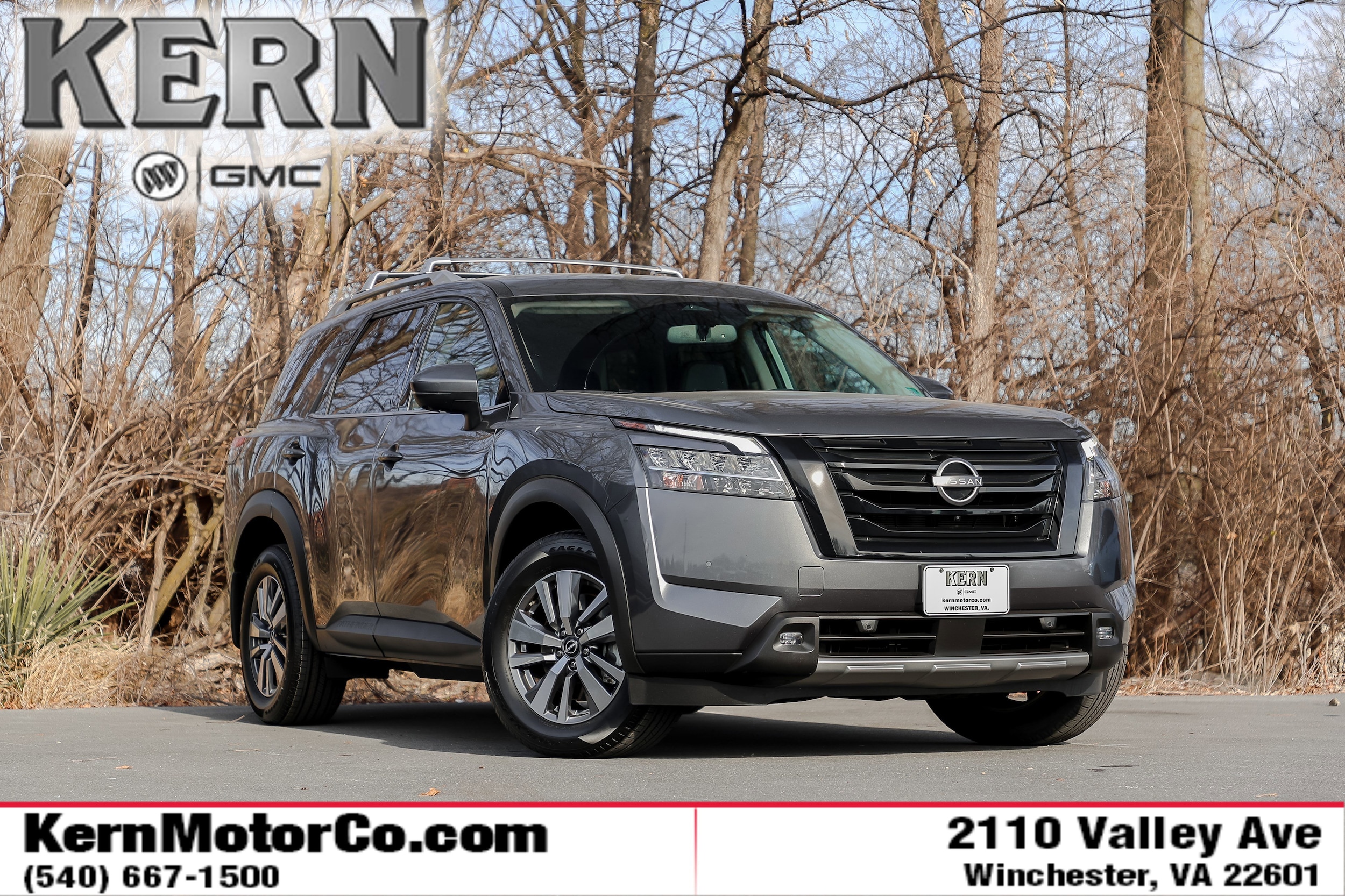 2022 Nissan Pathfinder SL's photo