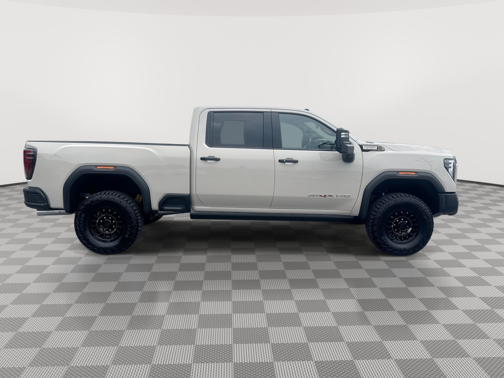 2026 GMC Sierra 2500HD AT4X - Photo 9