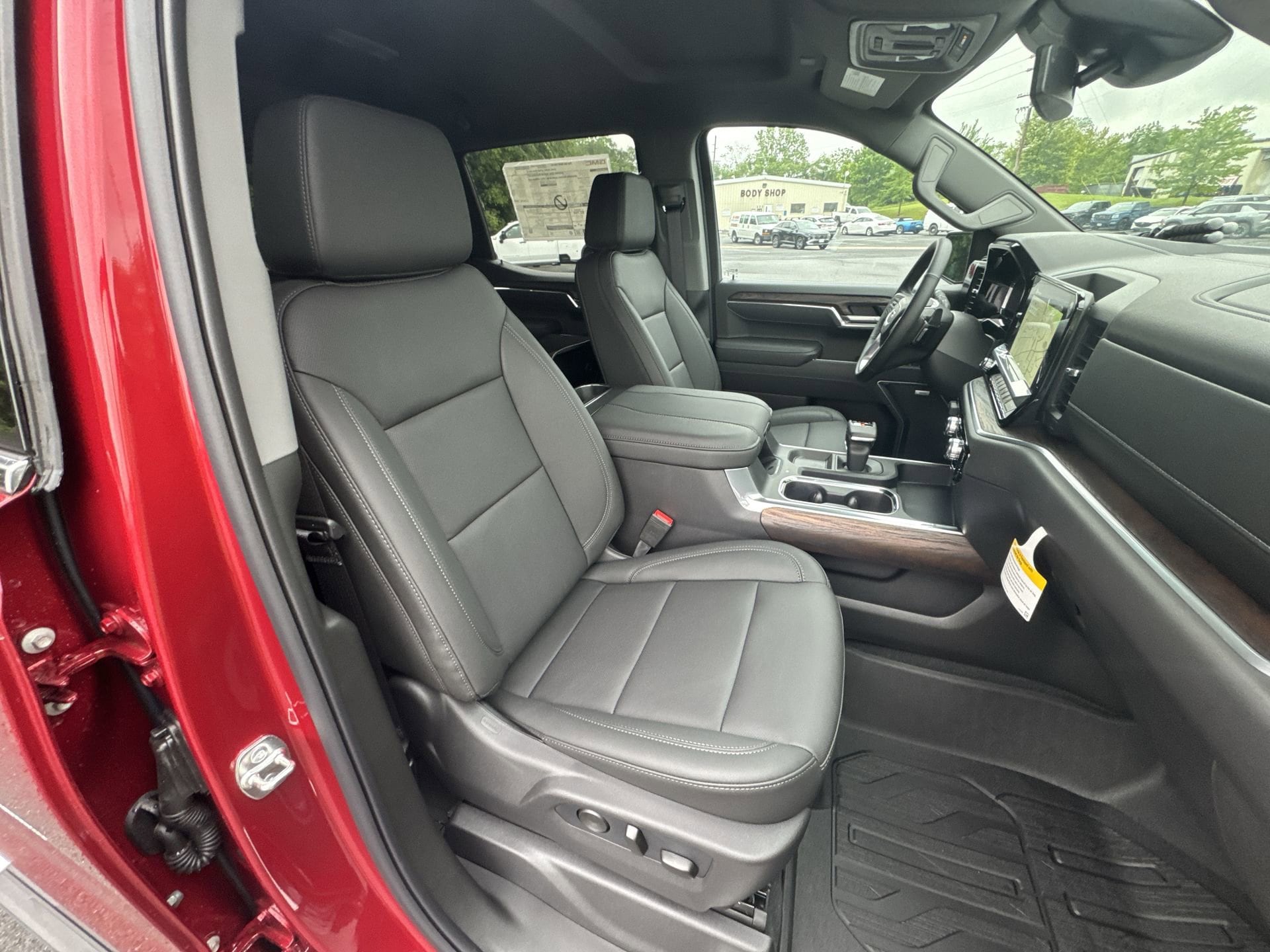 2026 GMC Sierra 1500 SLT - Photo 25
