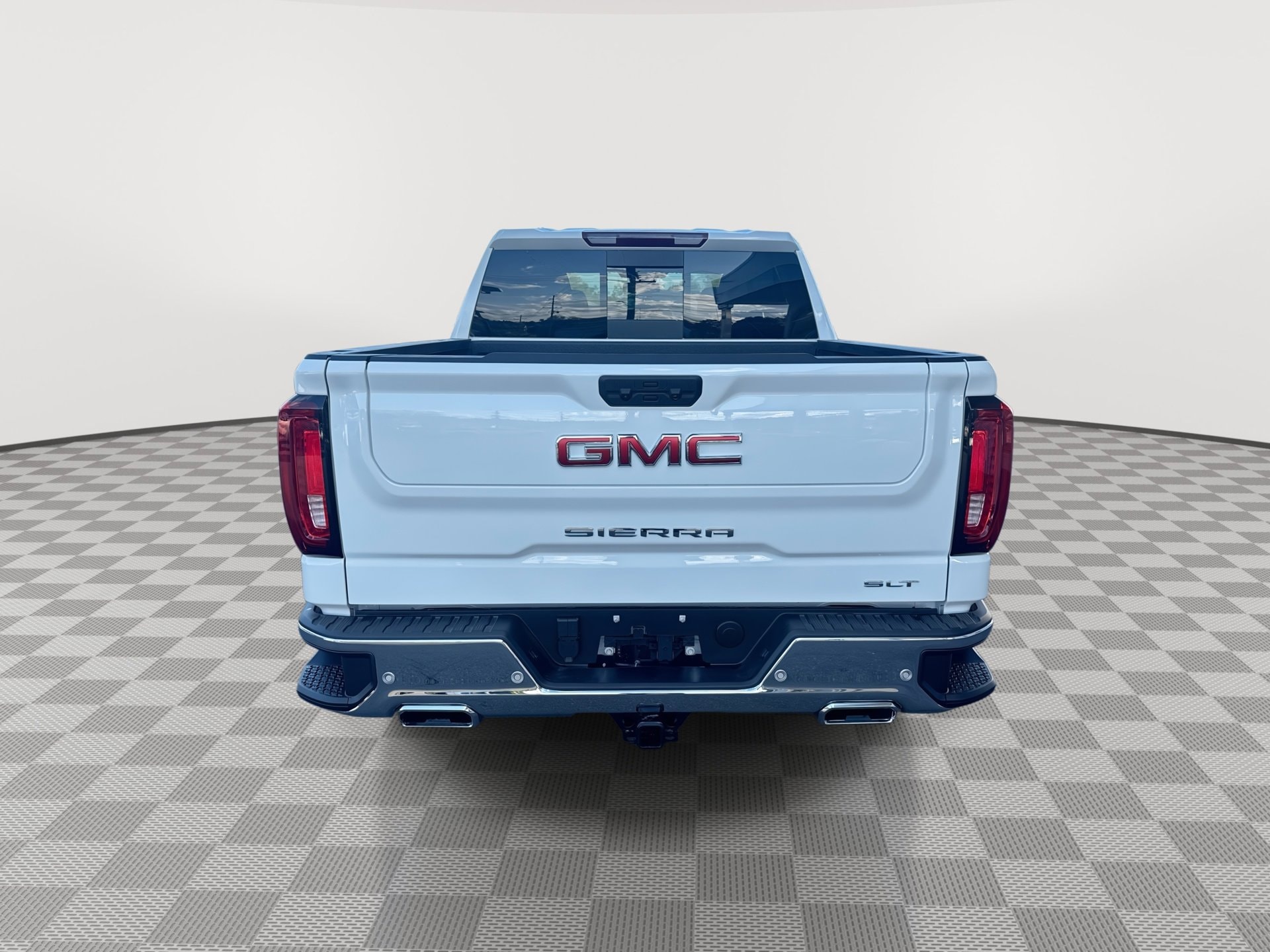 2026 GMC Sierra 1500 SLT - Photo 7