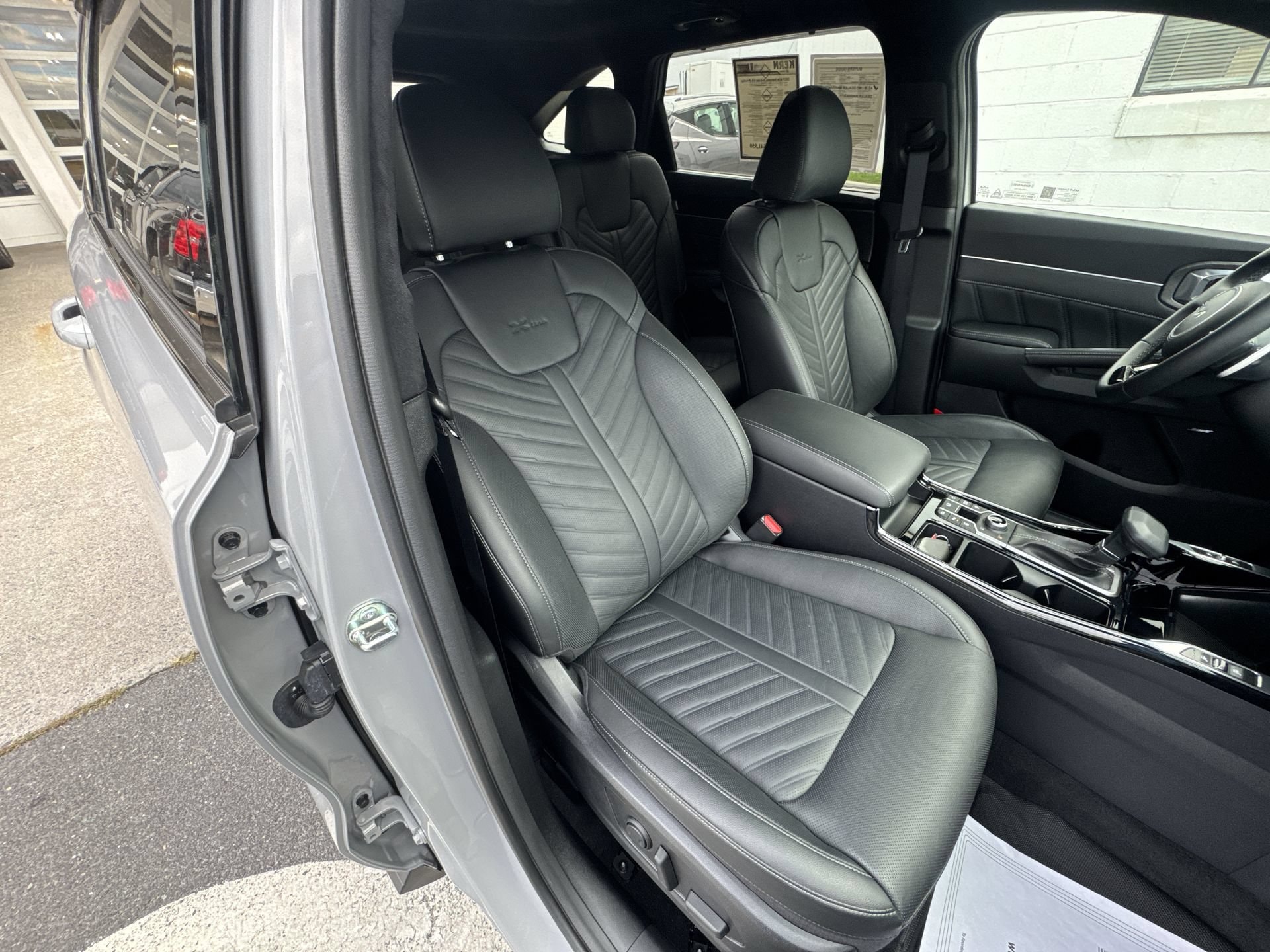 2025 Kia Sorento X-Line SX Prestige - Photo 27