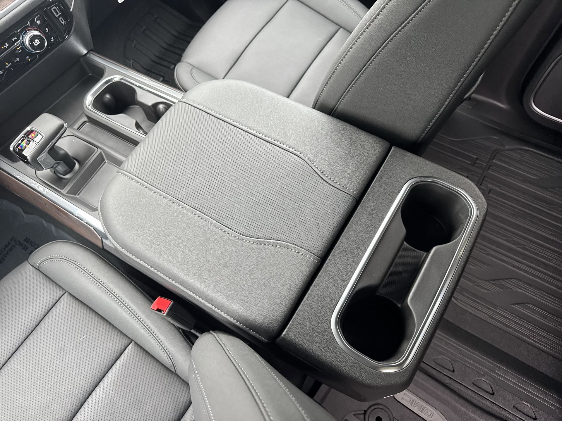 2026 GMC Sierra 1500 SLT - Photo 22