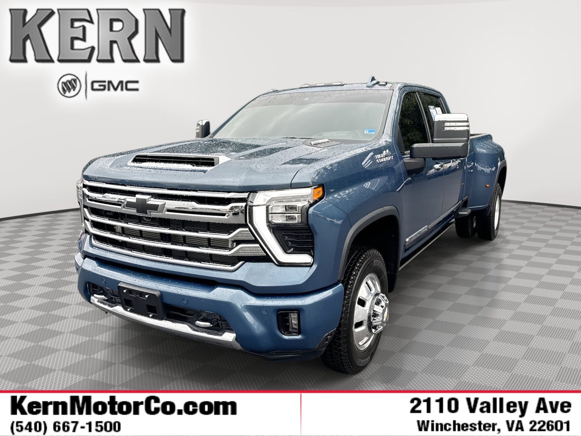2025 Chevrolet Silverado HD High Country 4WD Crew Cab Long Box DRW's photo