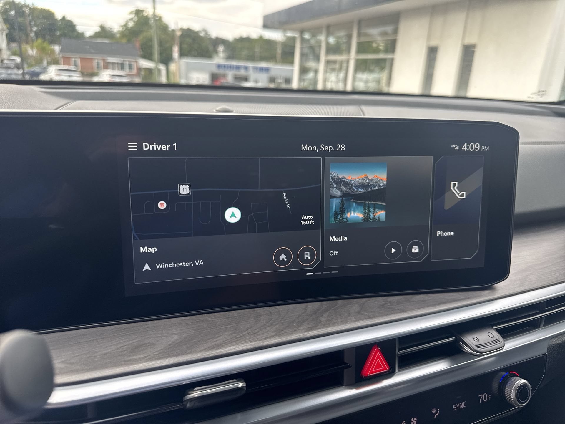 2025 Kia Sorento X-Line SX Prestige - Photo 12