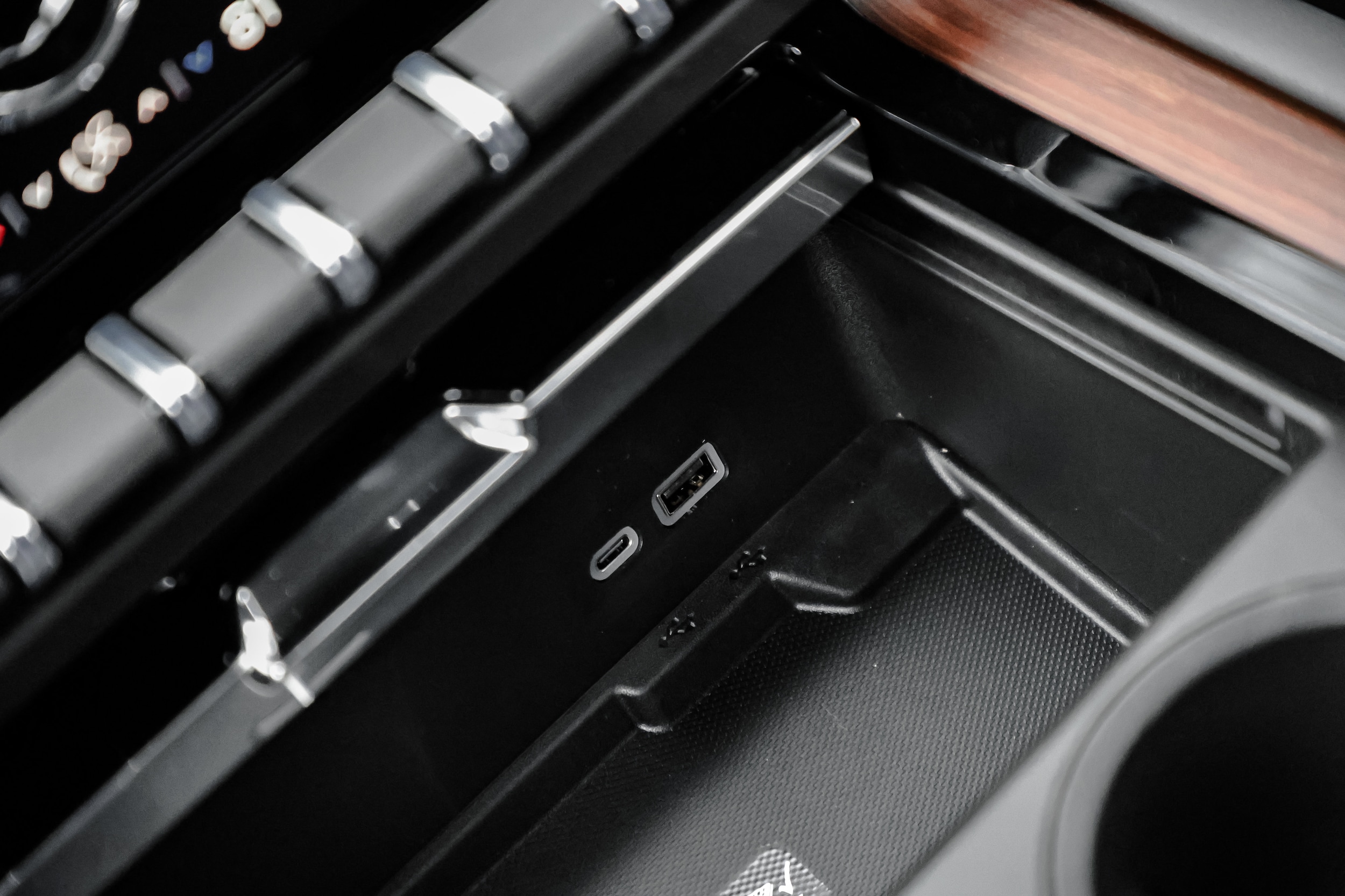 2026 GMC Yukon XL Denali - Photo 33