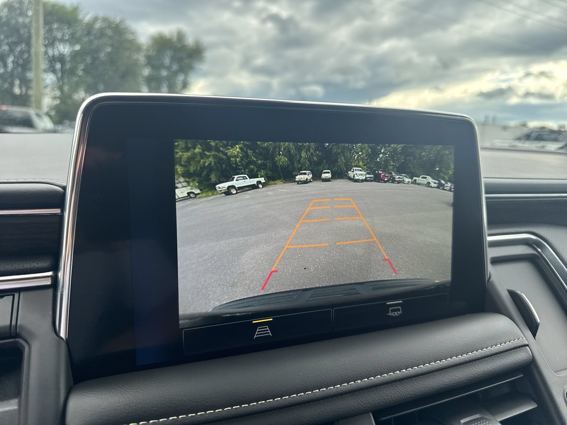 2024 Chevrolet Suburban Premier - Photo 22