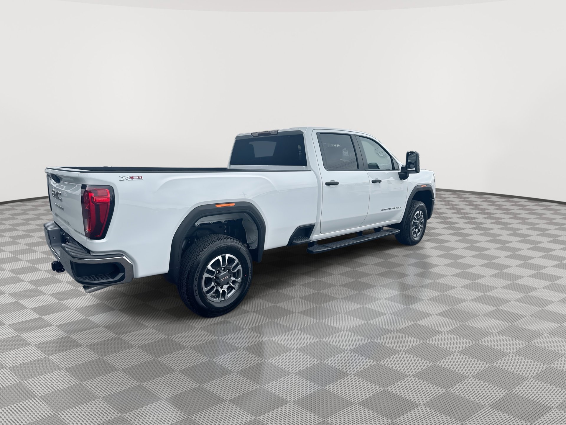 2026 GMC Sierra 3500HD Pro - Photo 8
