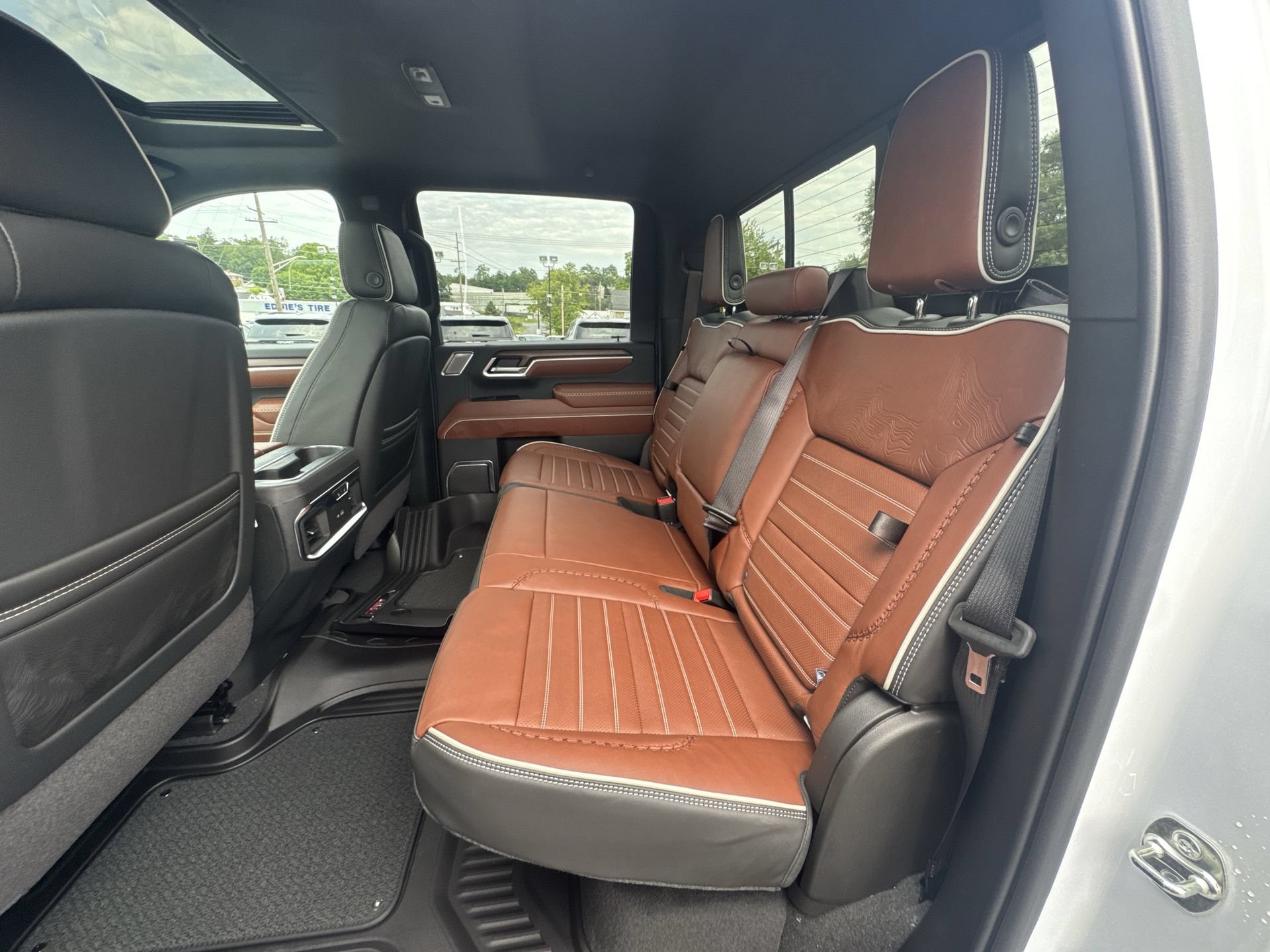 2026 GMC Sierra 3500HD Denali Ultimate - Photo 25