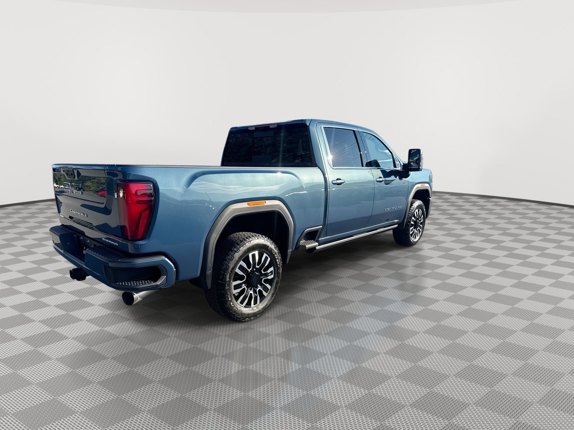 2026 GMC Sierra 2500HD Denali Ultimate - Photo 8