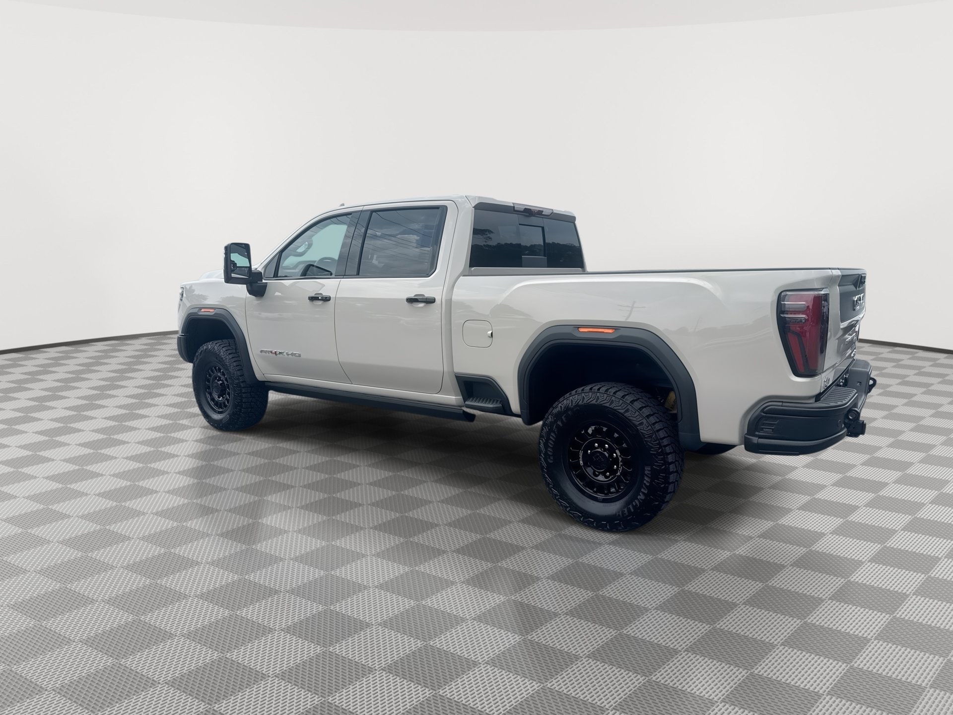 2026 GMC Sierra 2500HD AT4X - Photo 6