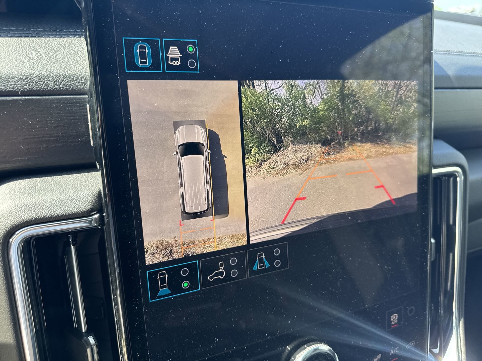 2026 GMC Yukon XL Denali - Photo 24