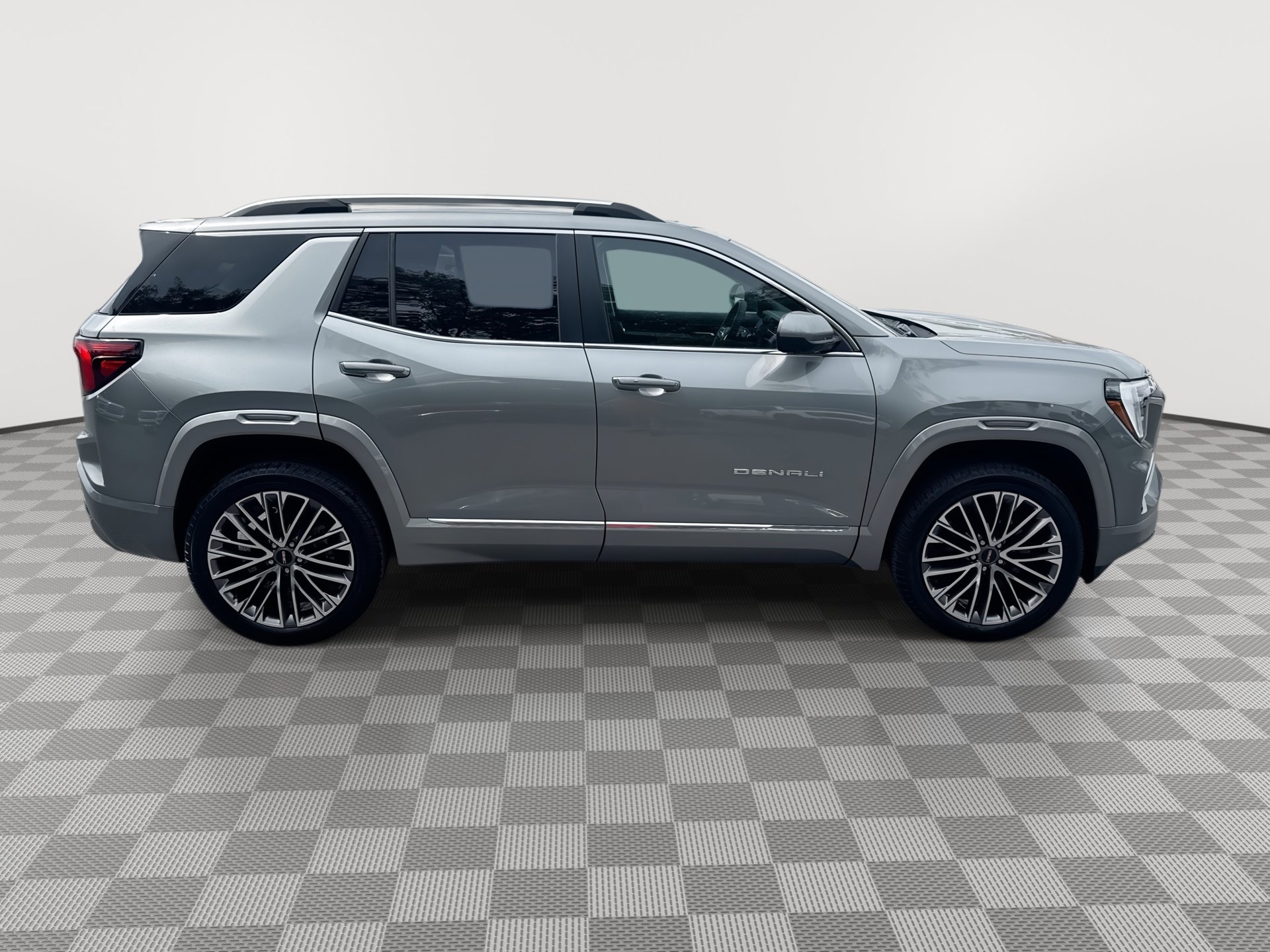 2026 GMC Terrain Denali - Photo 9