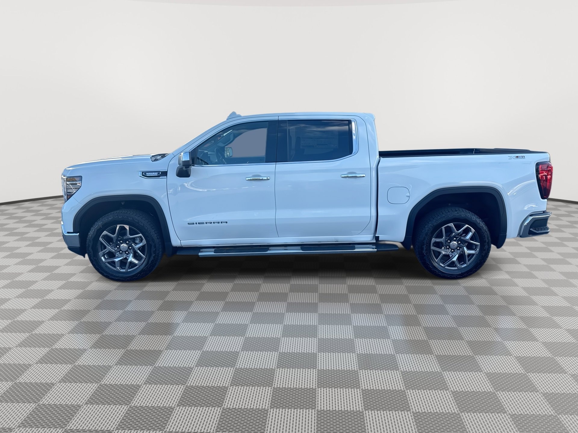 2026 GMC Sierra 1500 SLT - Photo 5