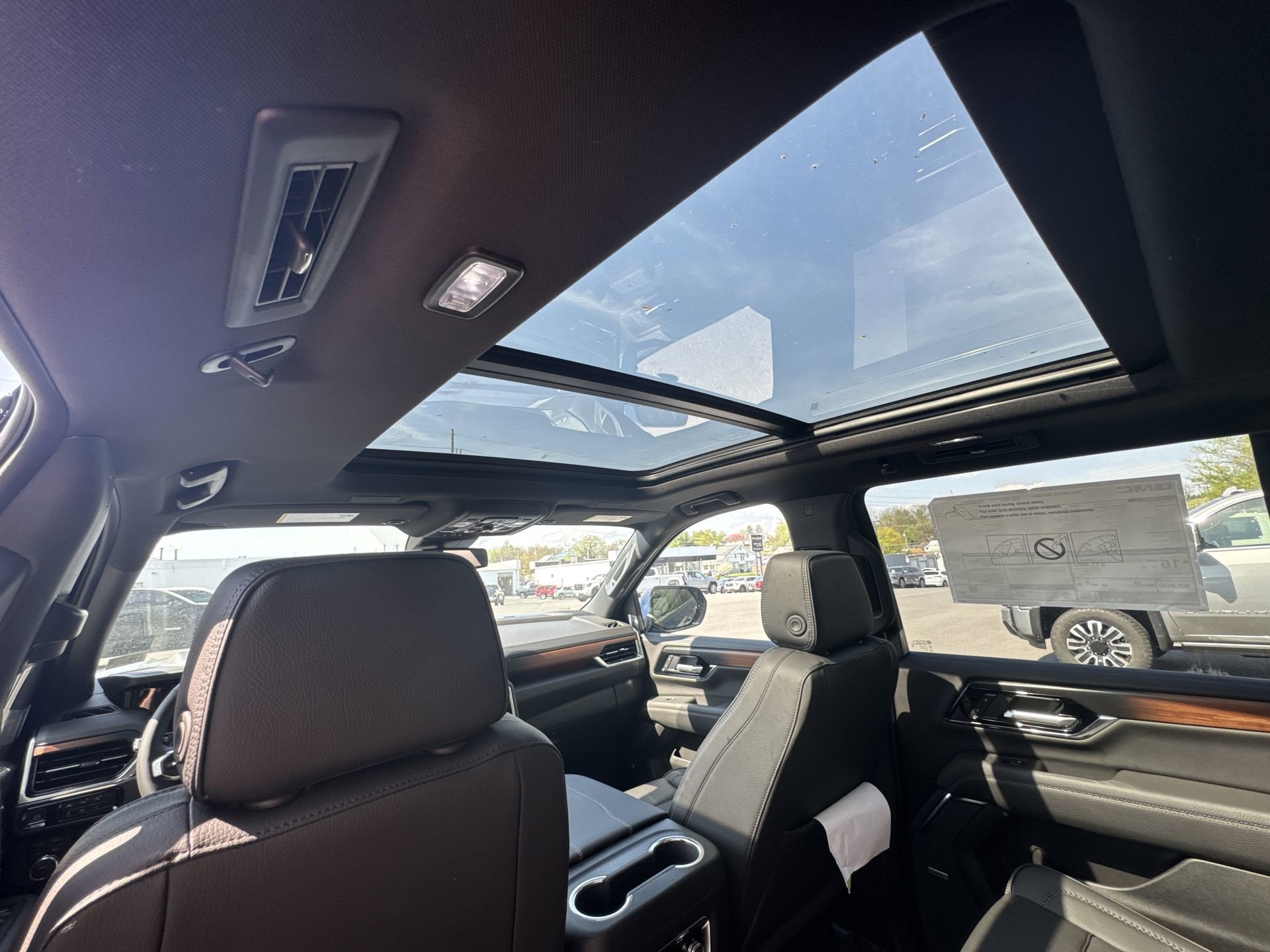 2026 GMC Yukon XL Denali - Photo 16