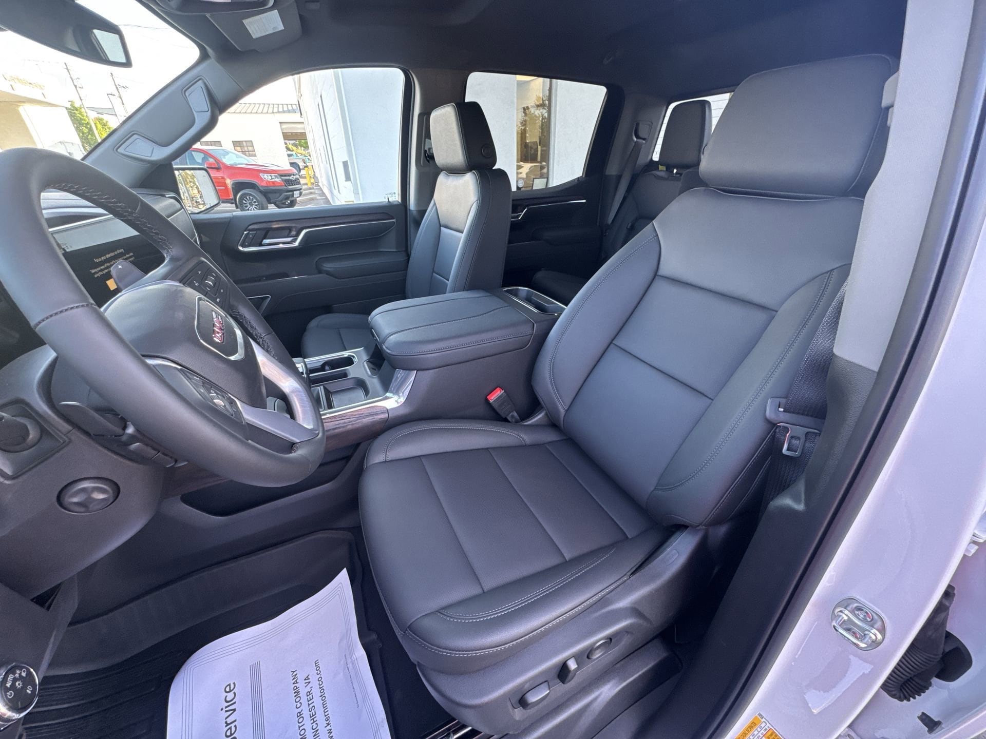 2026 GMC Sierra 1500 SLT - Photo 13