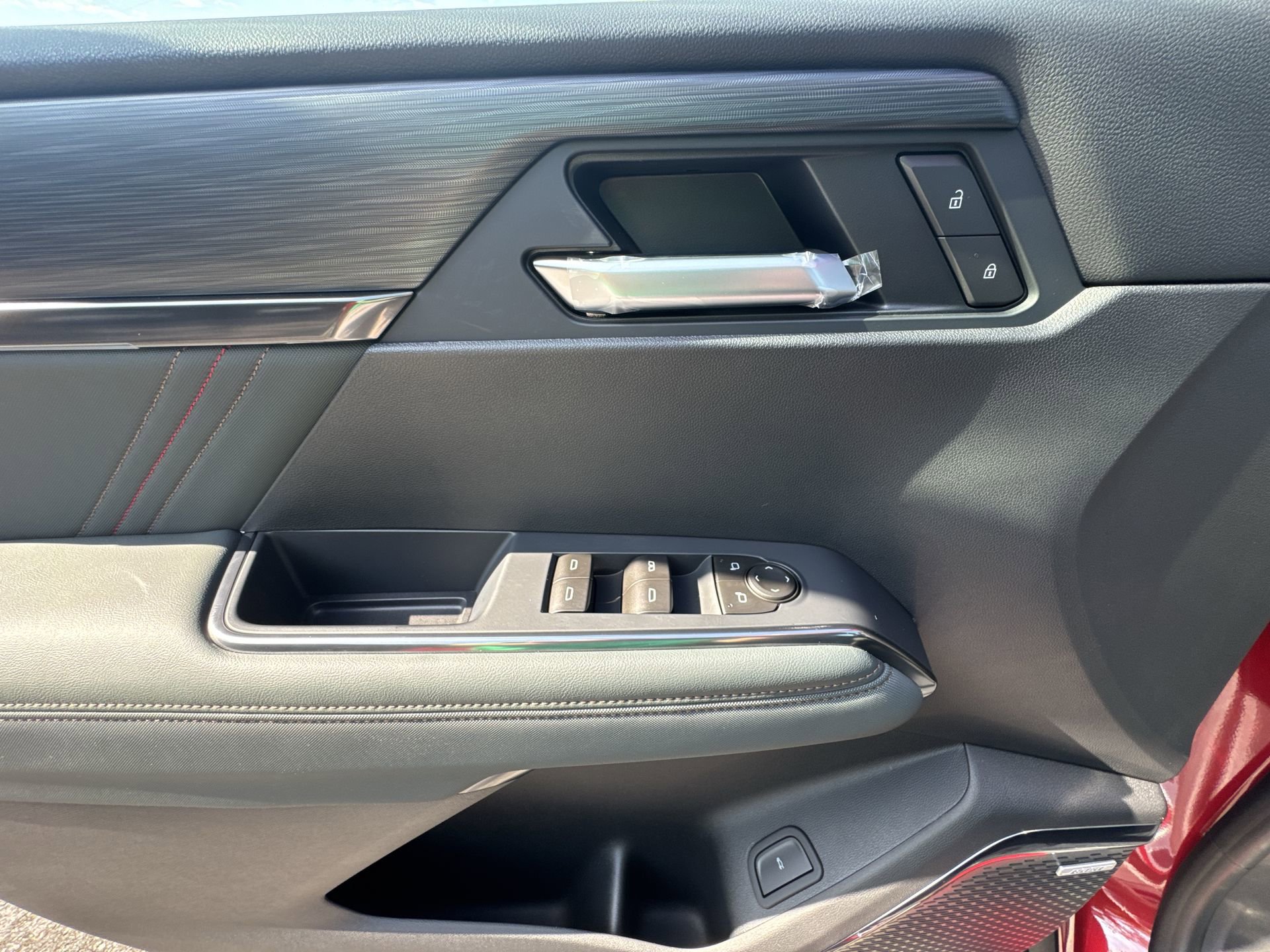 2026 GMC Acadia AT4 - Photo 15
