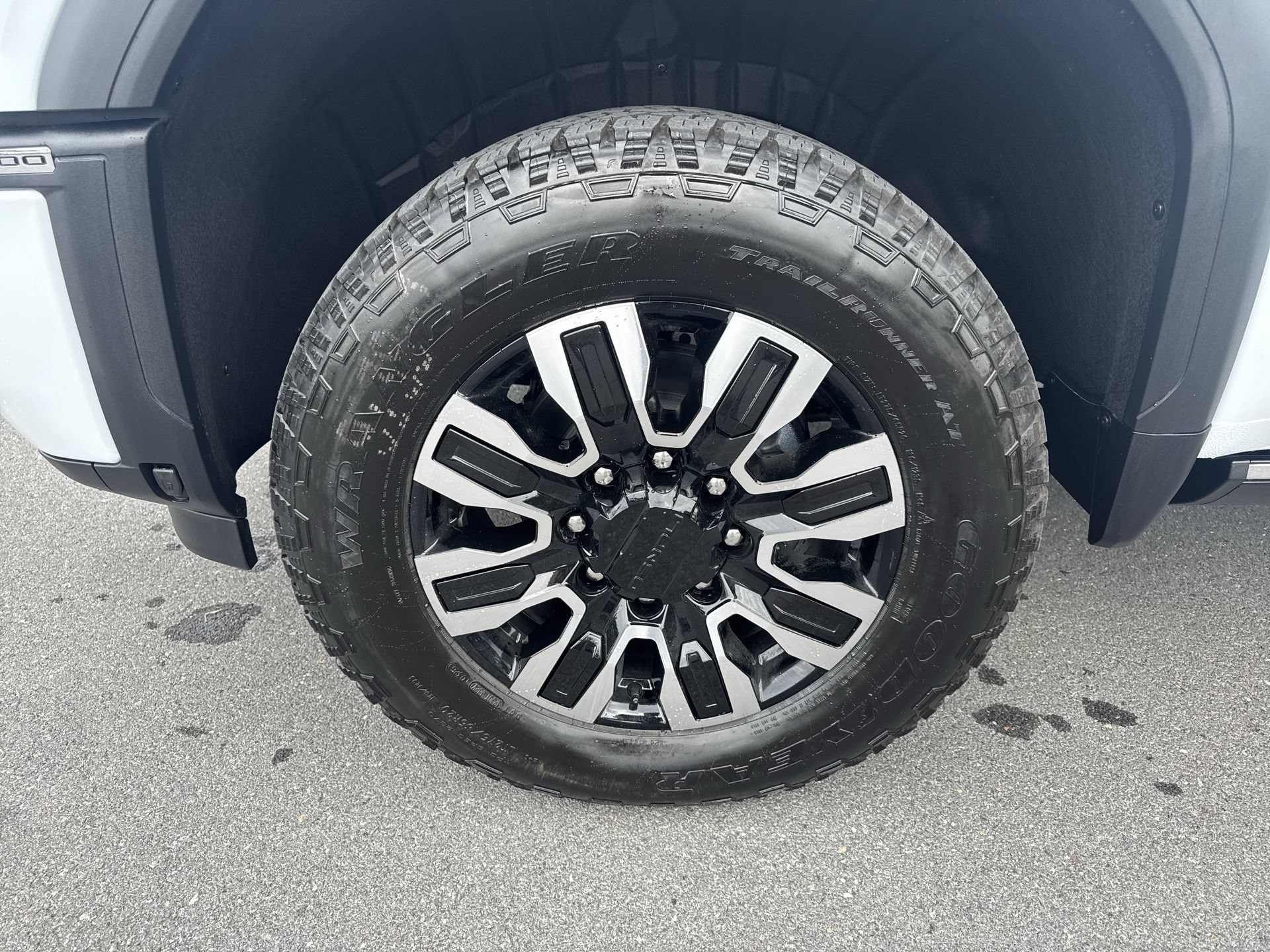 2026 GMC Sierra 3500HD Denali Ultimate - Photo 19