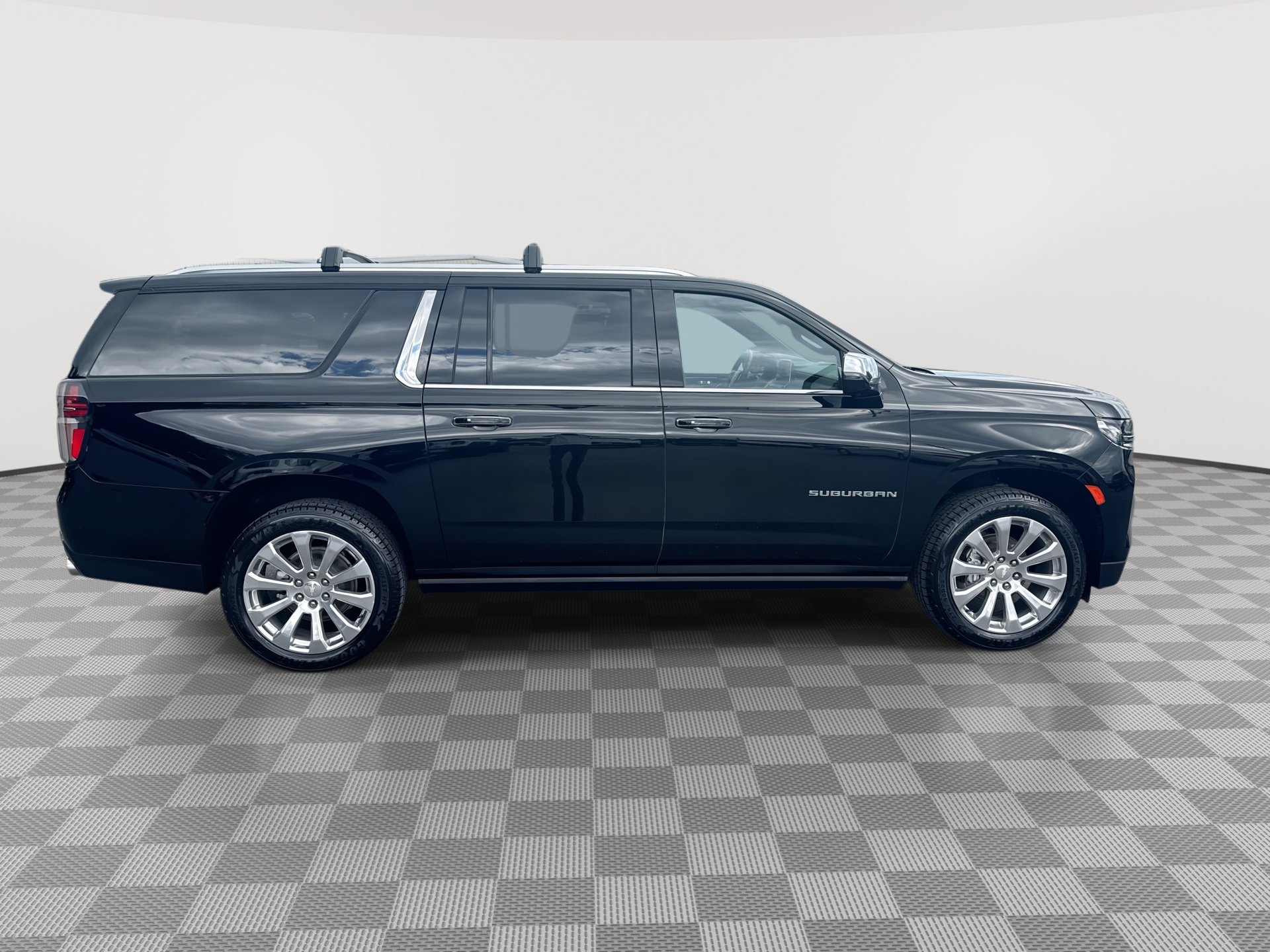 2024 Chevrolet Suburban Premier - Photo 9