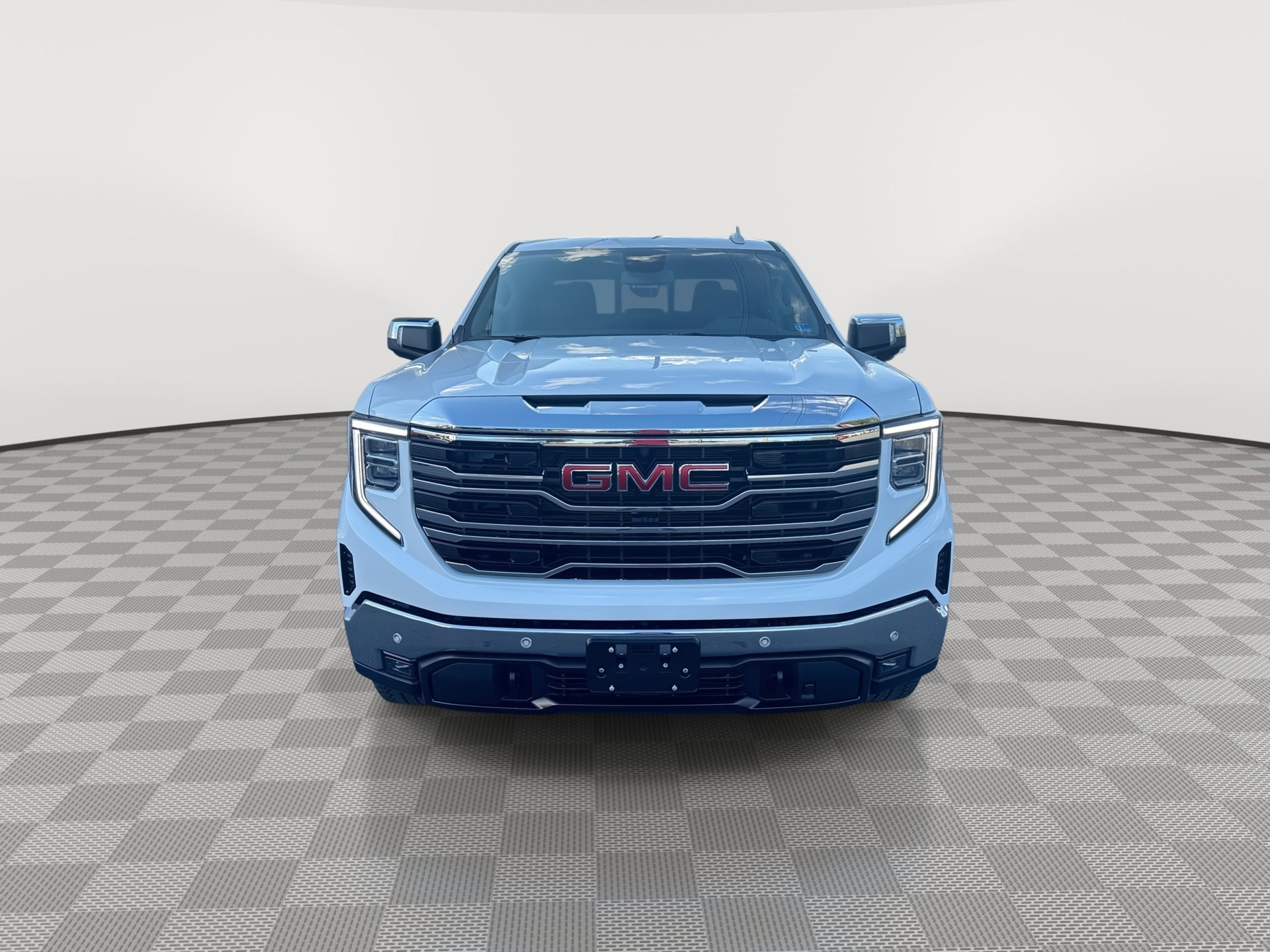 2026 GMC Sierra 1500 SLT - Photo 3