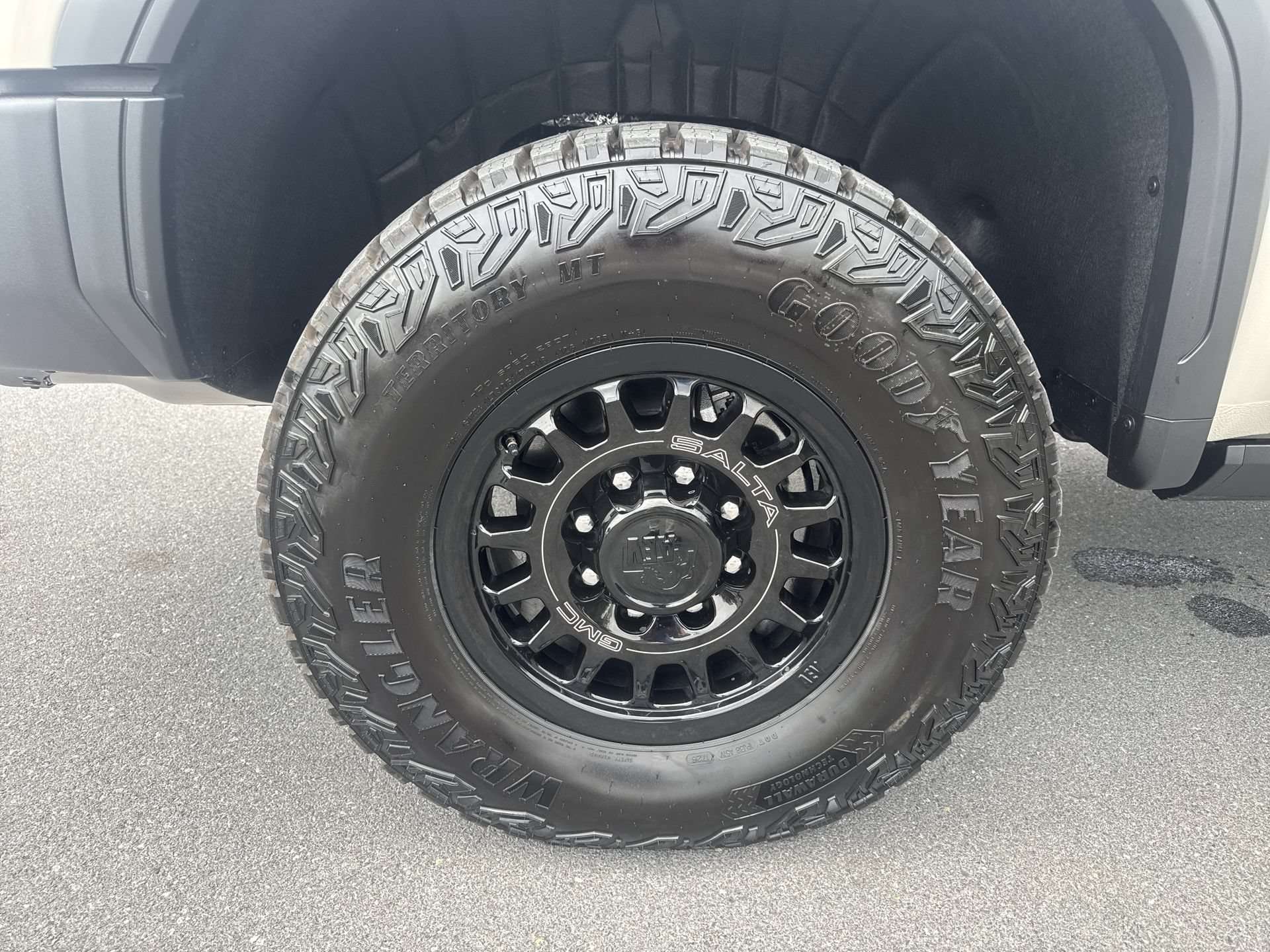 2026 GMC Sierra 2500HD AT4X - Photo 19