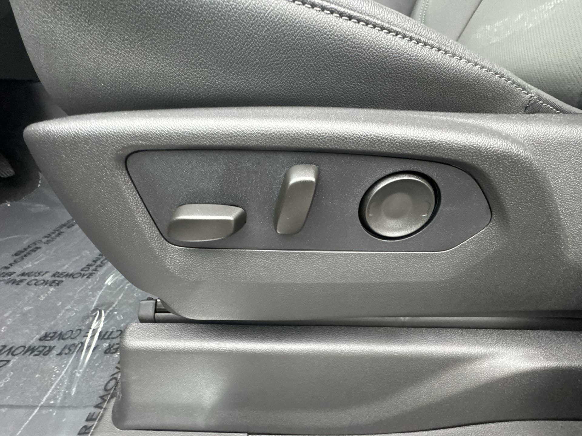 2026 GMC Sierra 1500 SLT - Photo 14