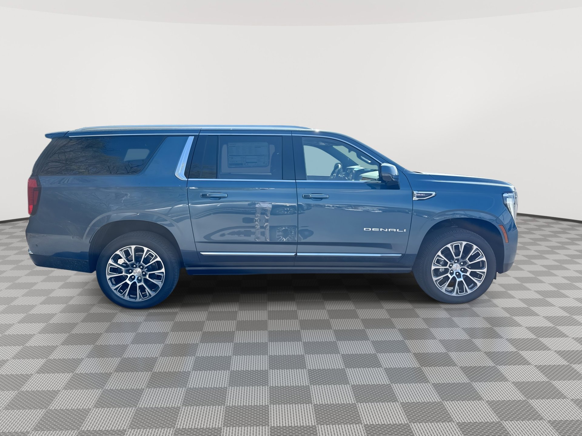 2026 GMC Yukon XL Denali - Photo 9
