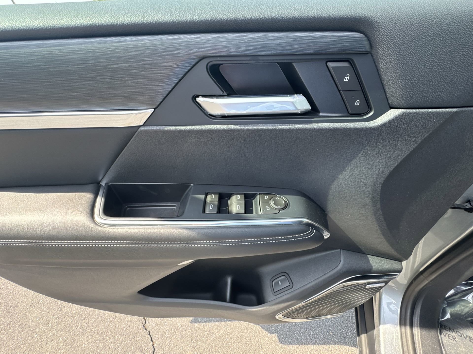 2026 GMC Acadia Elevation - Photo 15