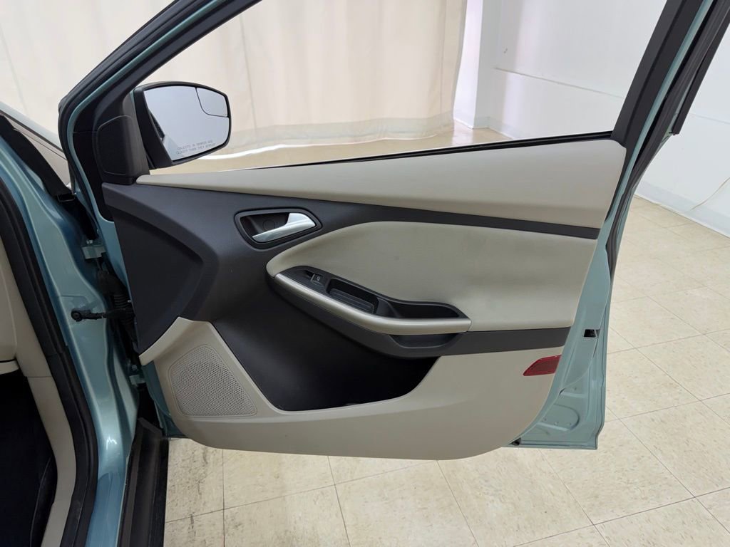 2012 Ford Focus SEL - Photo 9