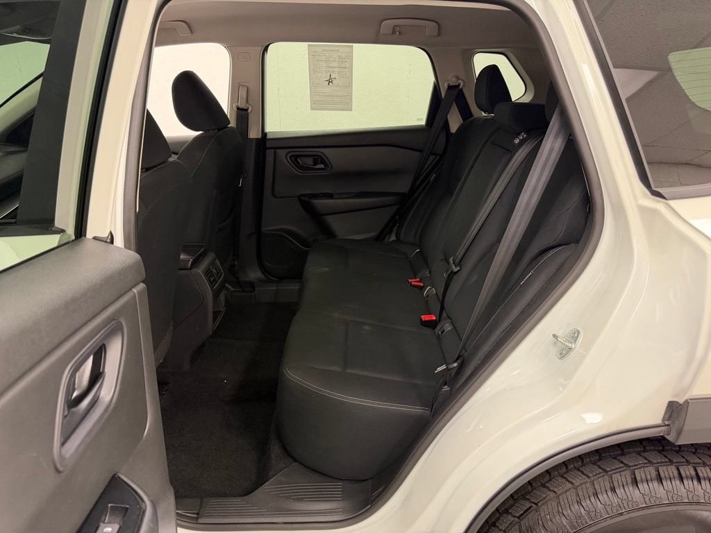 2024 Nissan Rogue S - Photo 12
