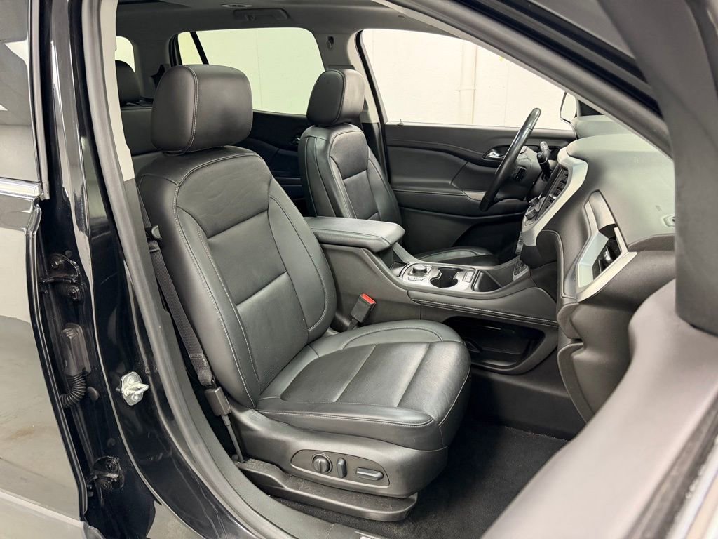 2022 GMC Acadia SLT - Photo 11