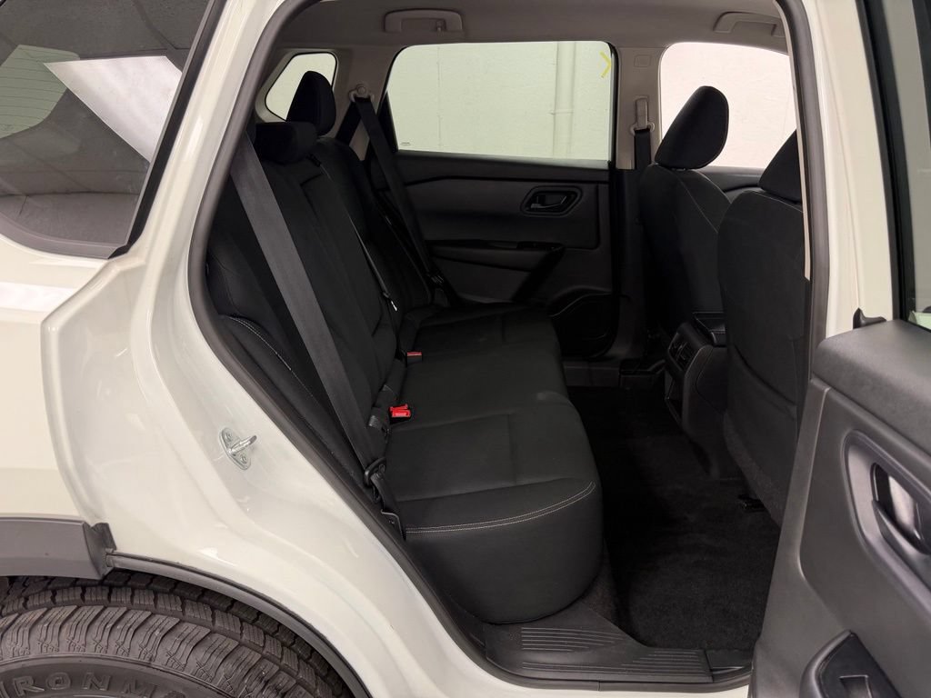 2024 Nissan Rogue S - Photo 10