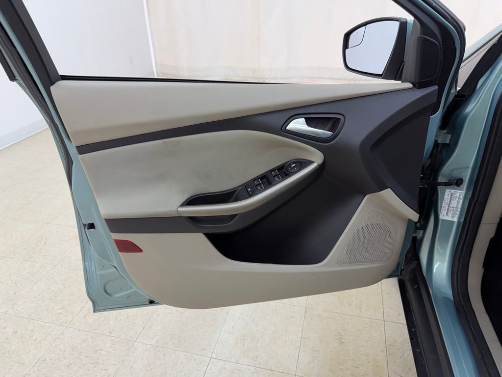 2012 Ford Focus SEL - Photo 17