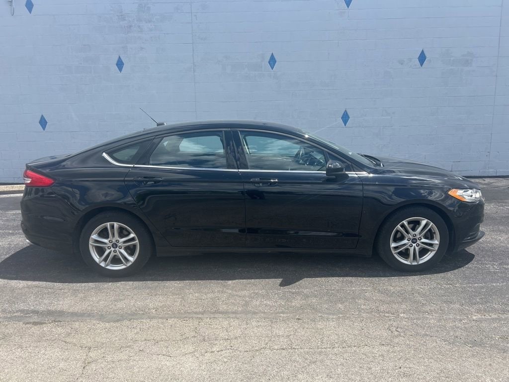 2018 Ford Fusion SE FWD's photo