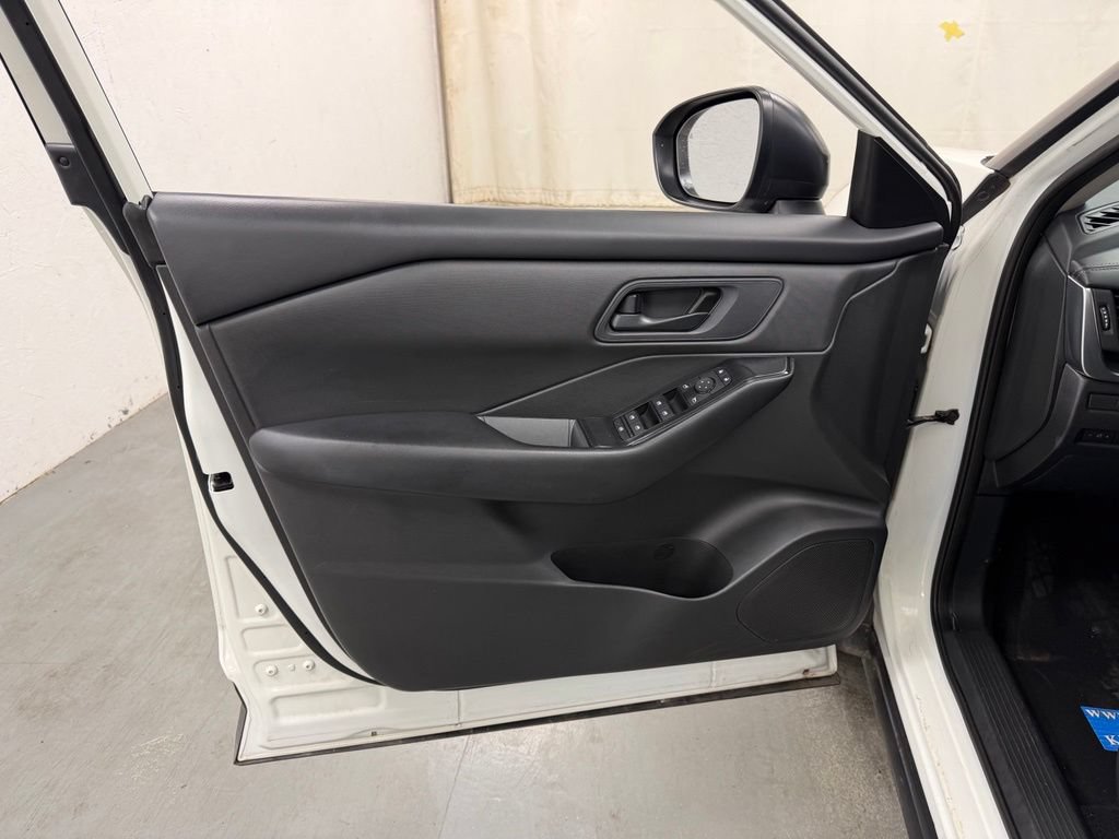 2024 Nissan Rogue S - Photo 13