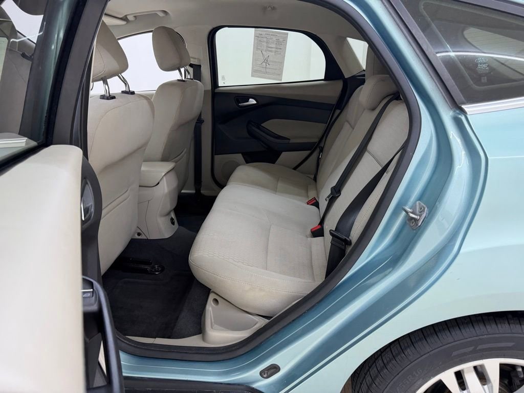 2012 Ford Focus SEL - Photo 16