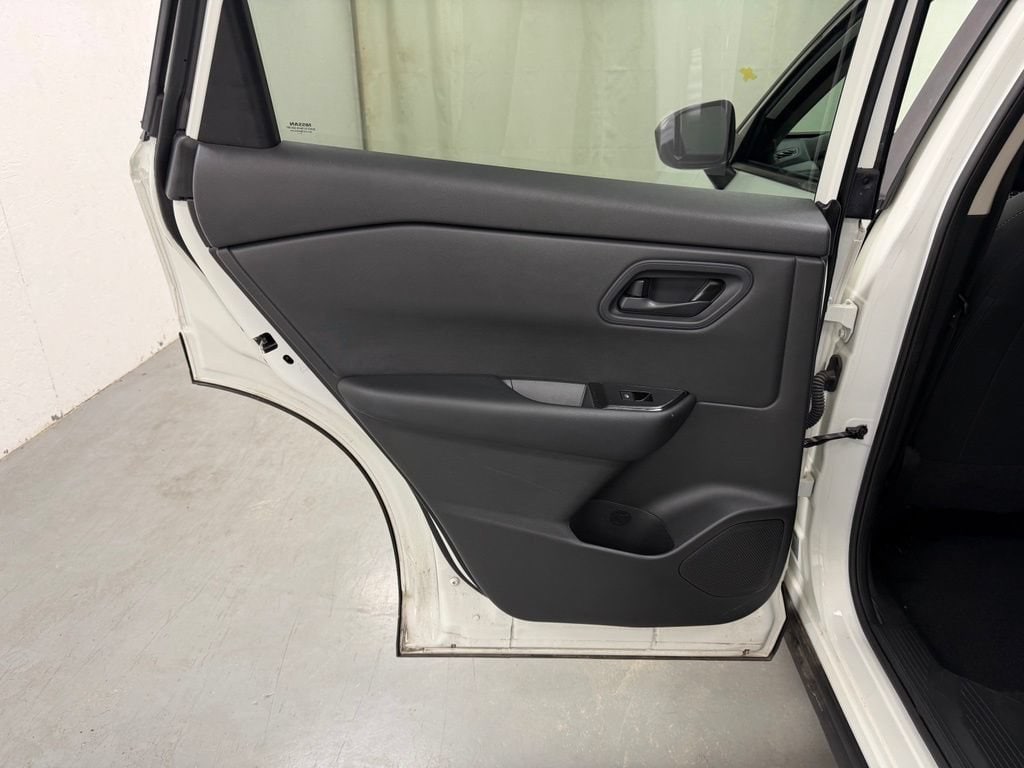 2024 Nissan Rogue S - Photo 11