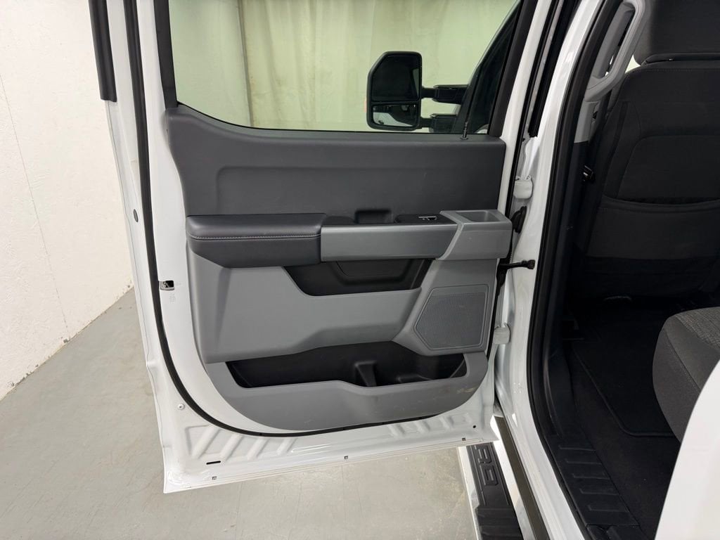 2025 Ford F-250 Super Duty XLT - Photo 14