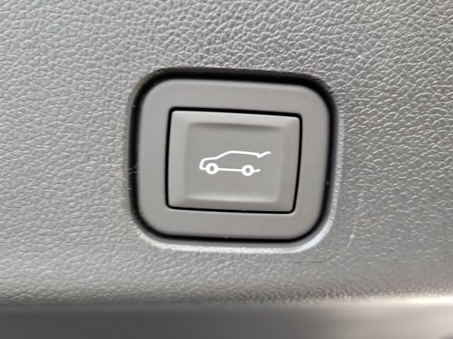 2026 GMC Acadia Denali - Photo 9