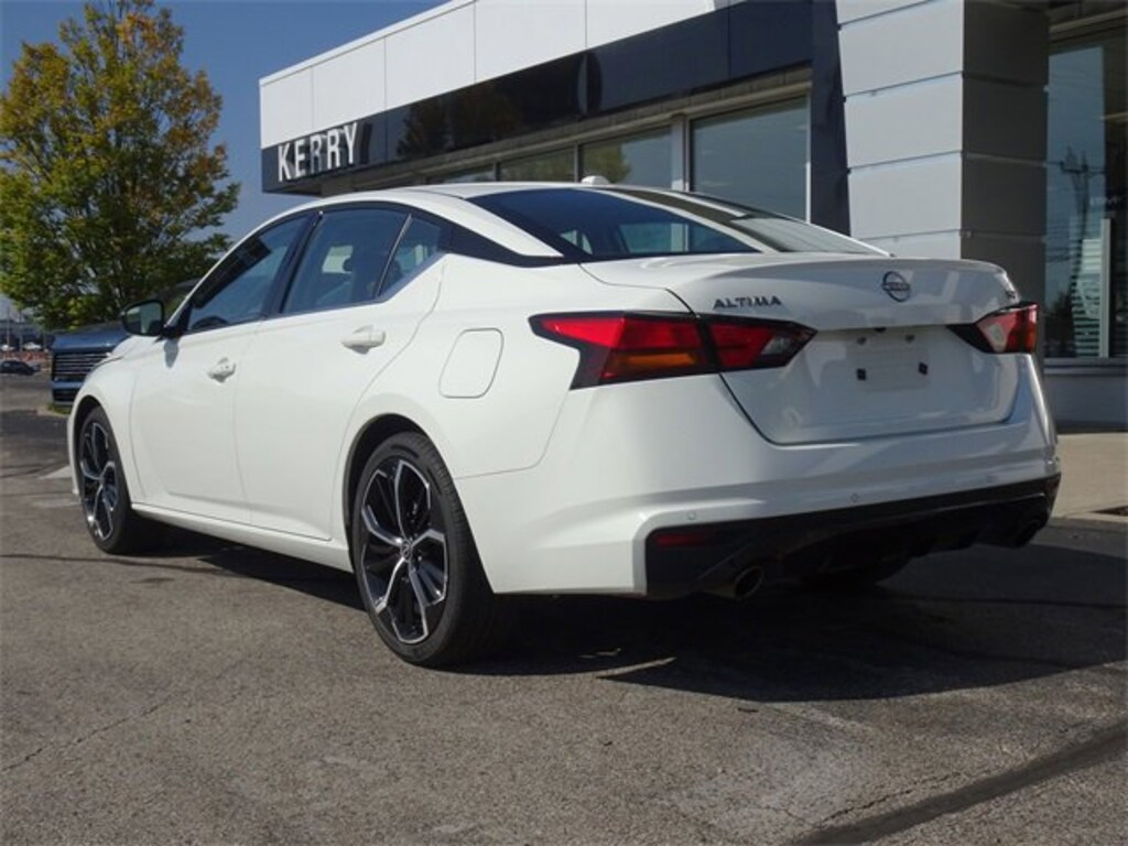 Used 2023 Nissan Altima 2.5 SR Sedan