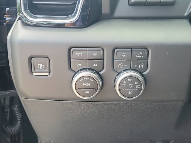 2026 GMC Sierra 3500HD Denali - Photo 17