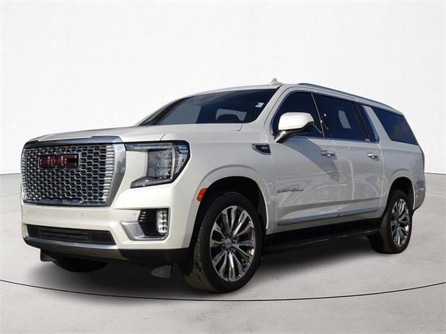 2021 GMC Yukon XL Denali's photo