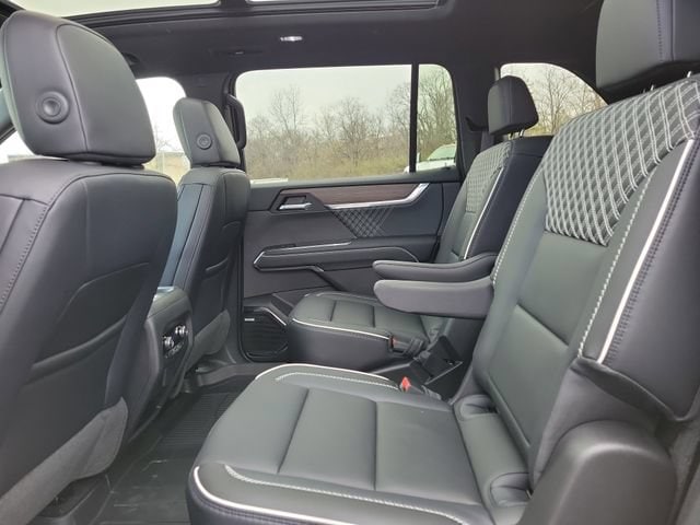 2026 GMC Acadia Denali - Photo 13