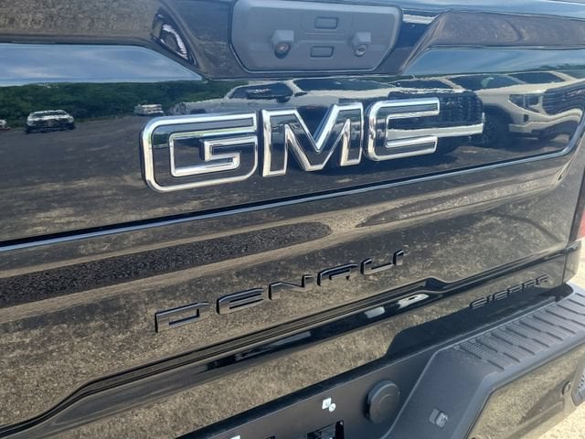 2026 GMC Sierra 3500HD Denali - Photo 6