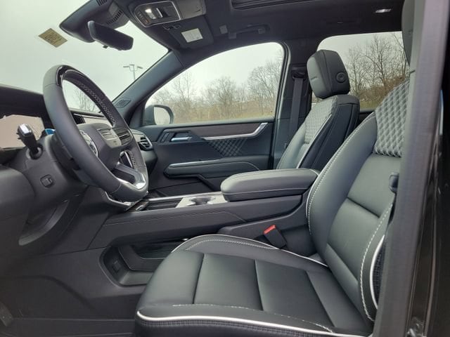 2026 GMC Acadia Denali - Photo 17