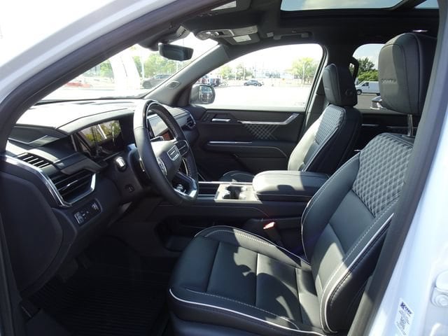 2026 GMC Acadia Denali - Photo 10