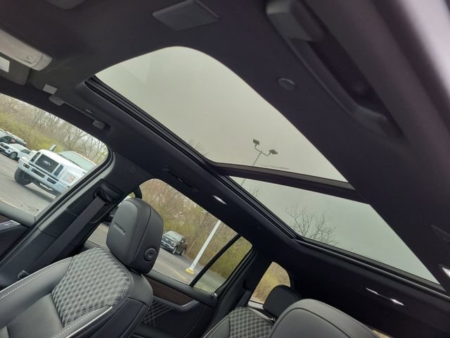 2026 GMC Acadia Denali - Photo 31