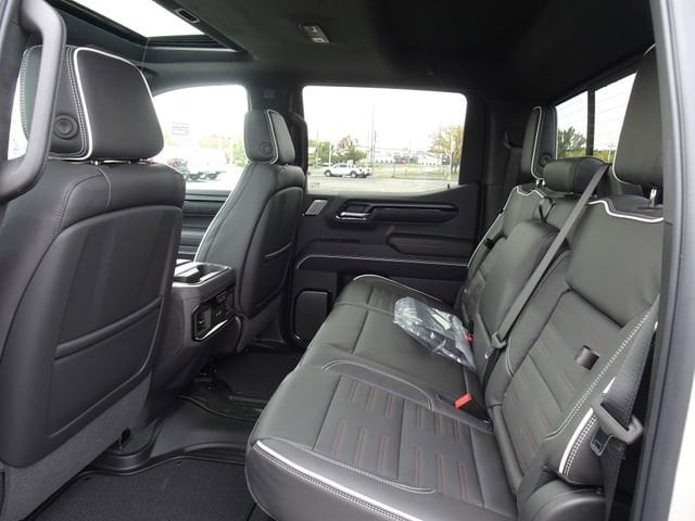 2026 GMC Sierra 1500 AT4X - Photo 18