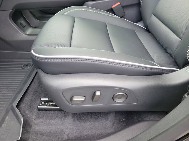 2026 GMC Acadia Denali - Photo 18