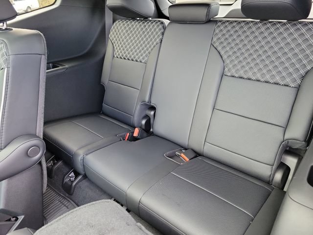 2026 GMC Acadia Denali - Photo 15